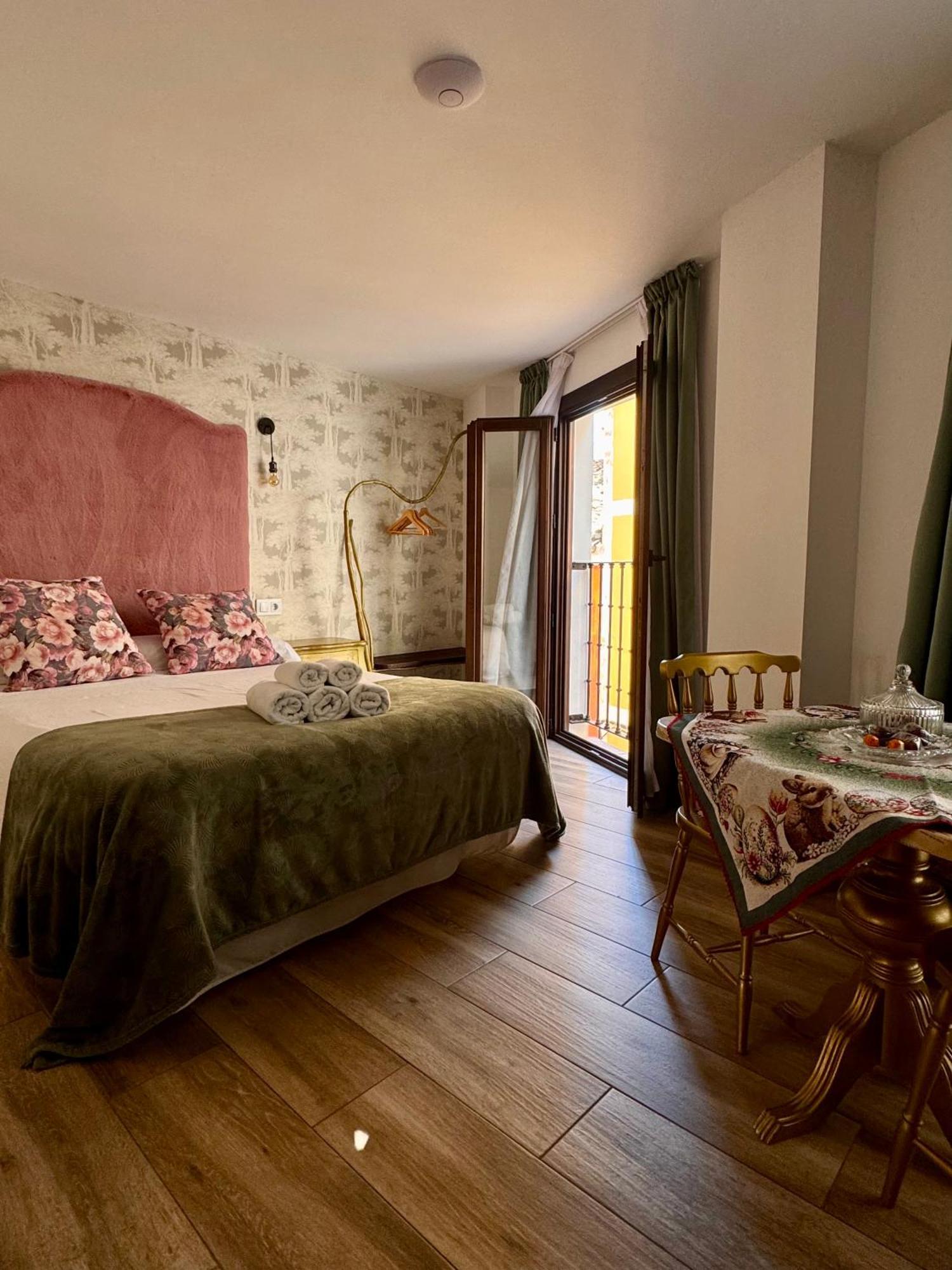 Ateneo Cuenca Suites Con Cocina En El Casco Historico Экстерьер фото