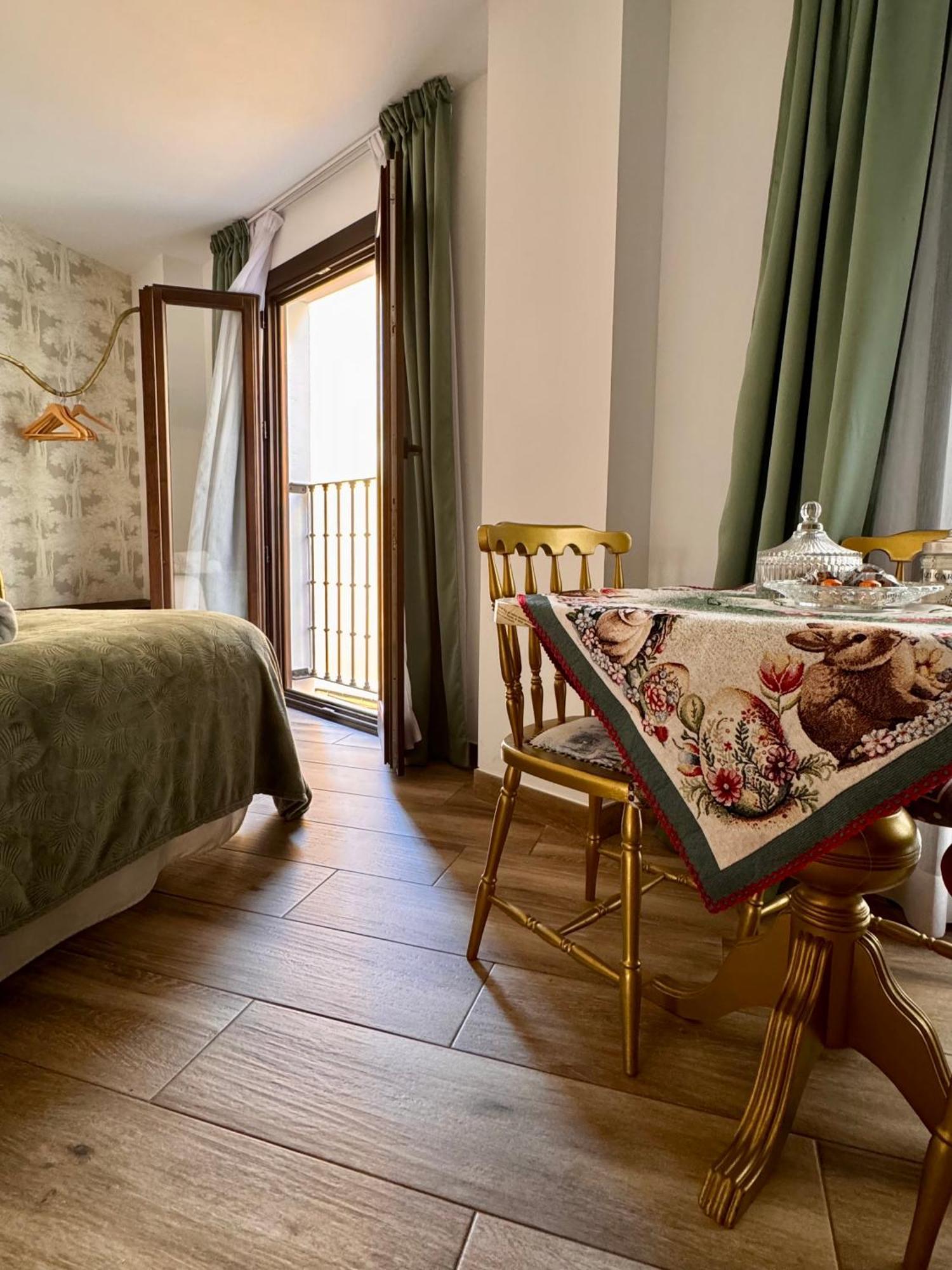 Ateneo Cuenca Suites Con Cocina En El Casco Historico Экстерьер фото