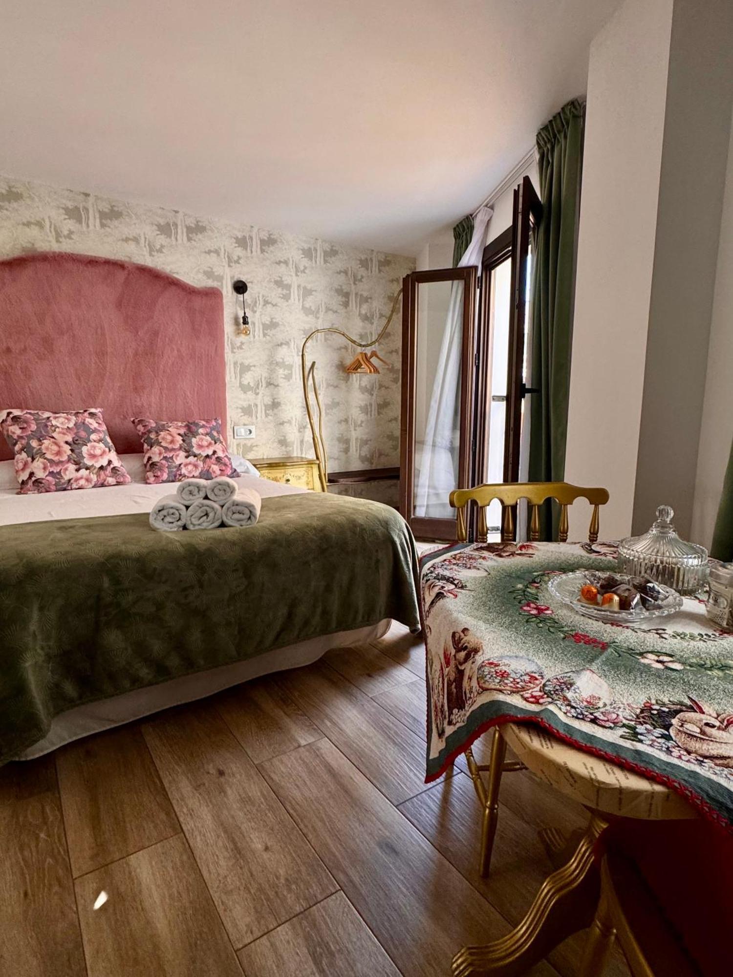 Ateneo Cuenca Suites Con Cocina En El Casco Historico Экстерьер фото